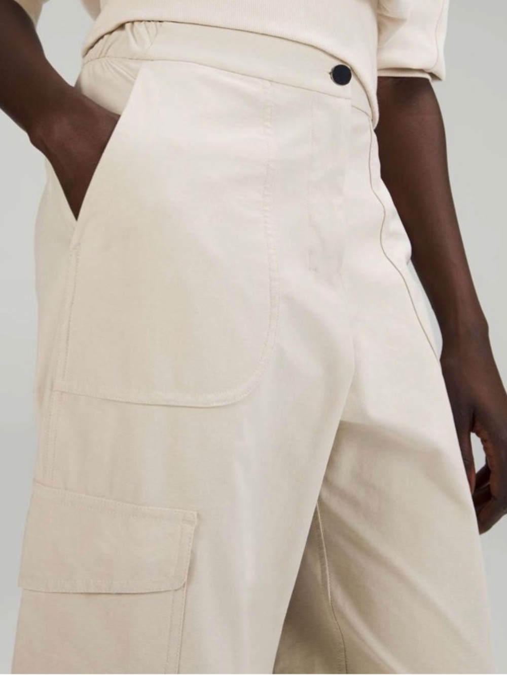 Lululemon Light Utilitech Cargo Pocket High-Rise Pant Natural Ivory size 28 - Picture 2 of 9
